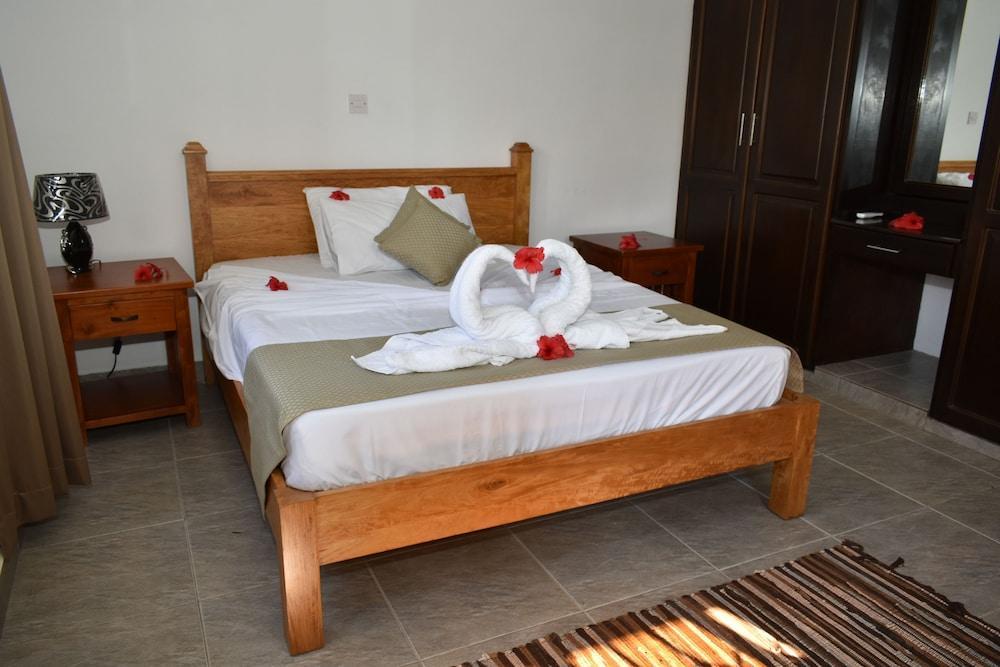 Zeph Self Catering Leilighet Baie Lazare  Eksteriør bilde
