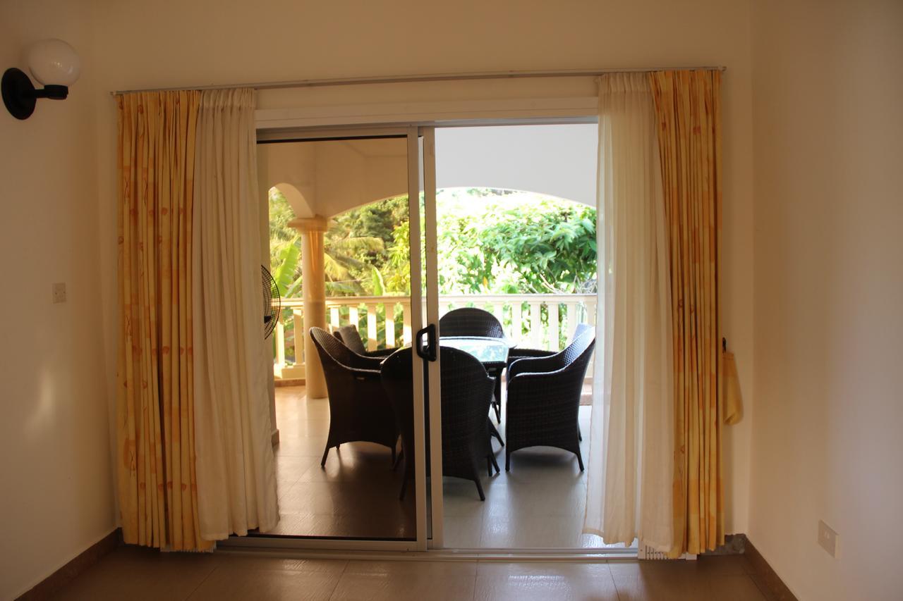Zeph Self Catering Leilighet Baie Lazare  Eksteriør bilde